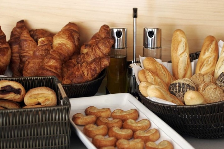 Breakfast/Coffee Service 14 of 37