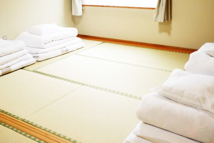 Room 12 of 74