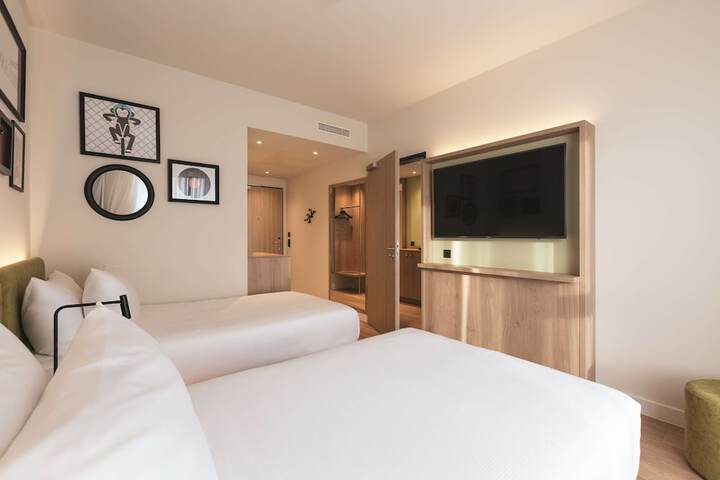 Room 20 of 44
