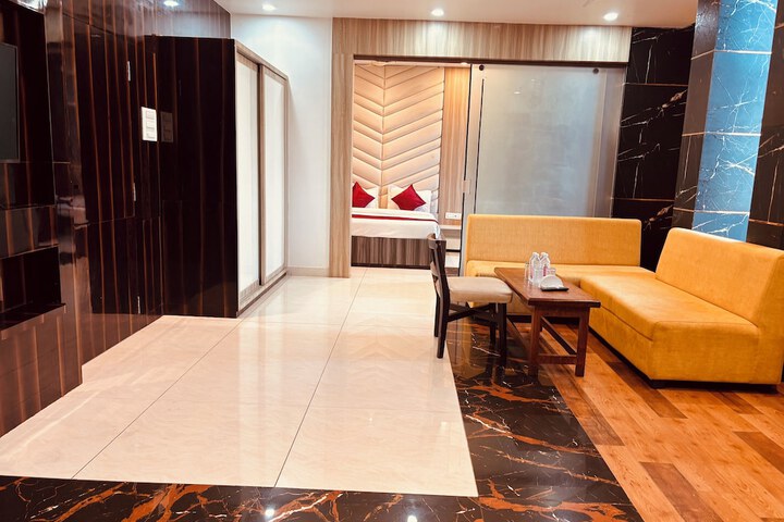 Room 22 of 53