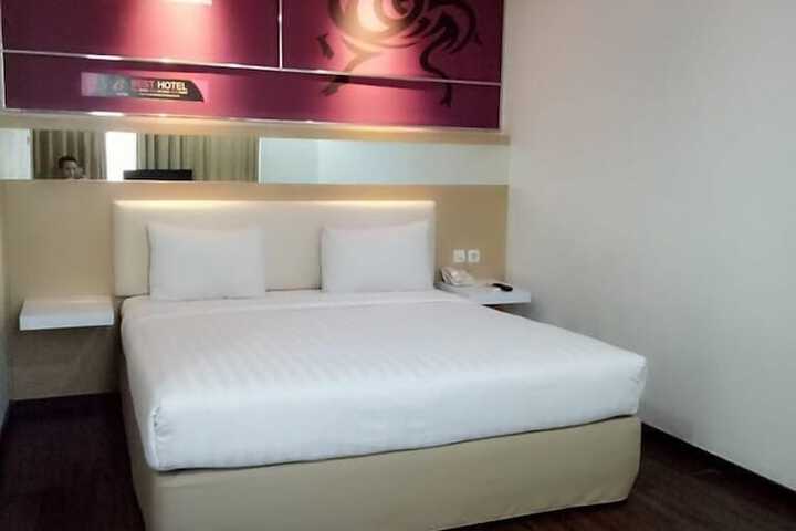 Room 4 of 41
