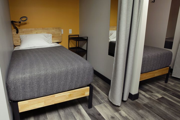 Room 21 of 39