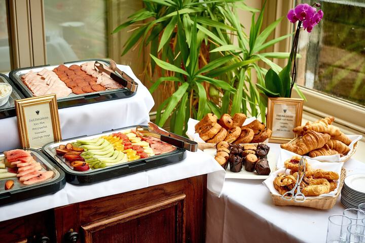Breakfast/Coffee Service 73 of 114