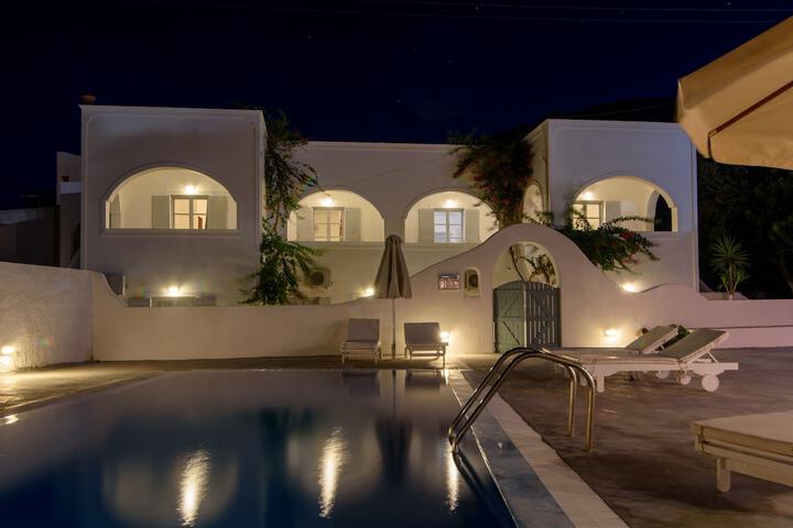 Pool 51 of 71