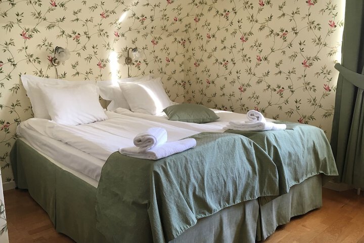 Room 9 of 65