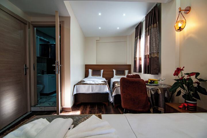 Room 51 of 62