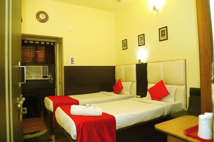 Photo of Hotel Holidei Inn