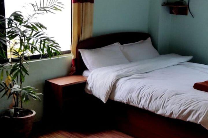 Room 8 of 25