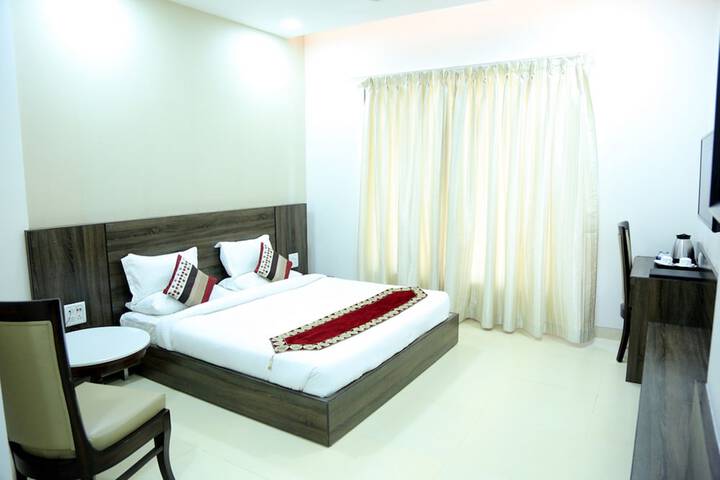 Room 8 of 38