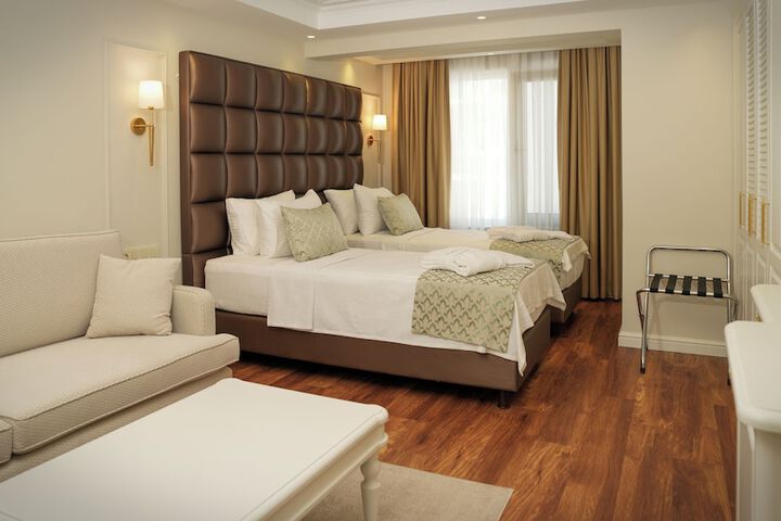 Room 16 of 35