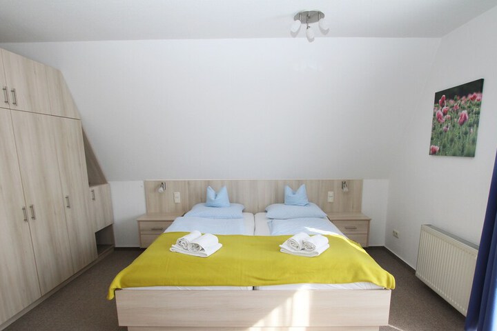 Room 9 of 24