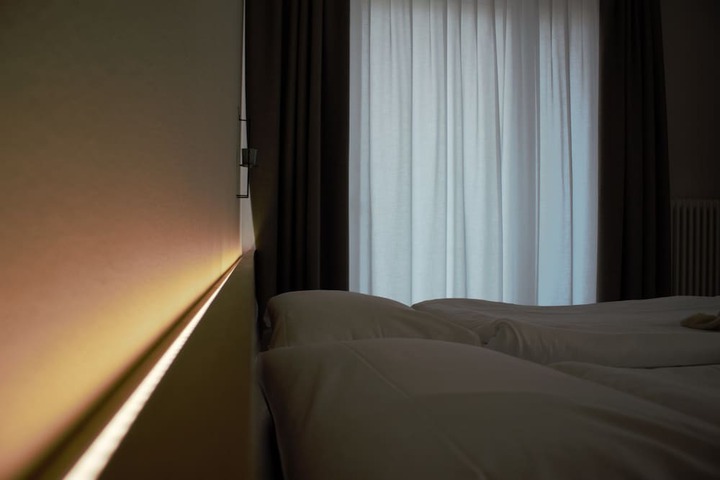 Room 2 of 71