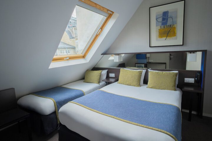 Room 25 of 61