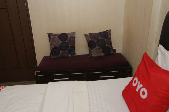 Room 7 of 10