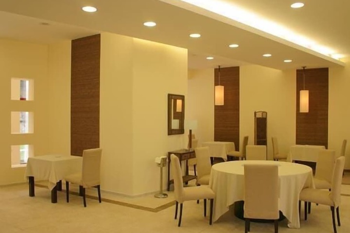 Dining Photos