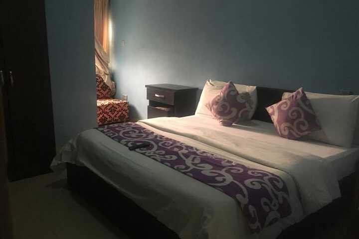 Room 3 of 11