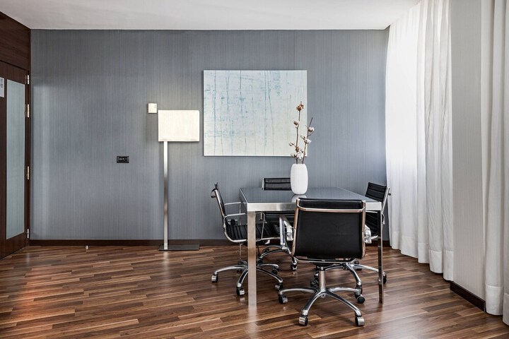 Room 13 of 46