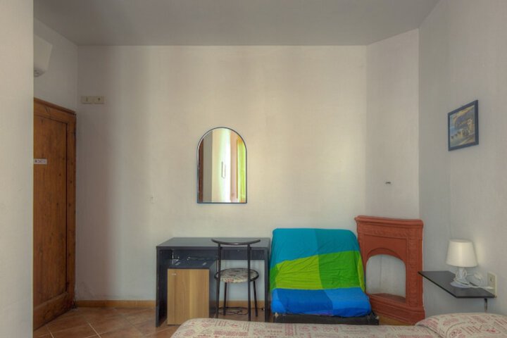 Room 29 of 48