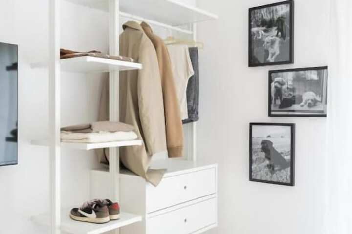 Room 4 of 43