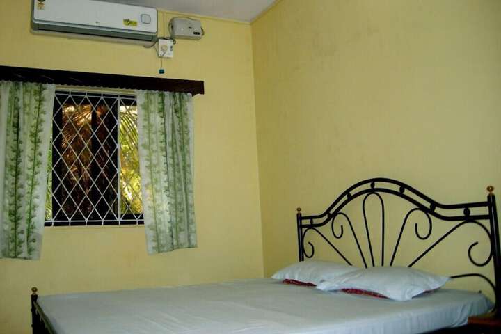 Room 17 of 35