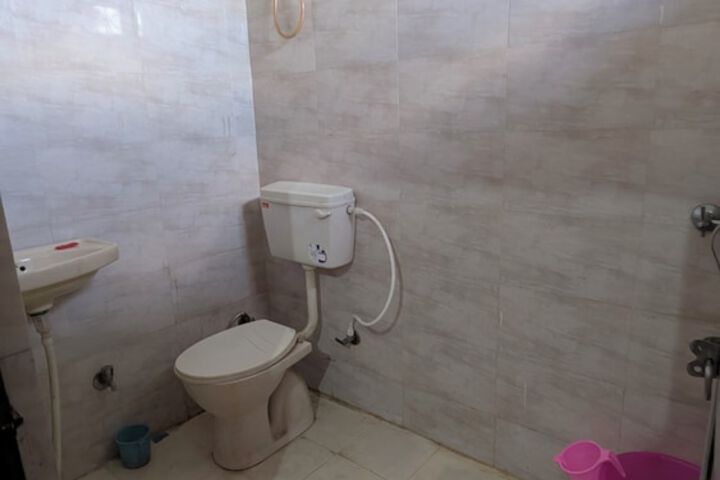 Room 8 of 14