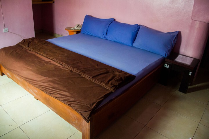 Room 5 of 14