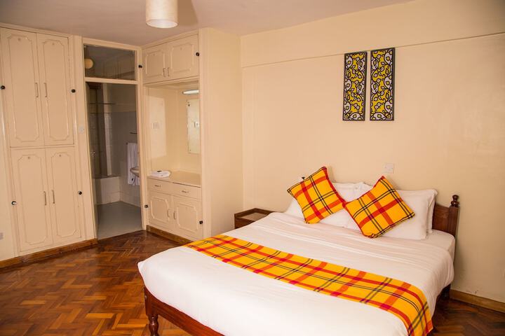 Room 33 of 65