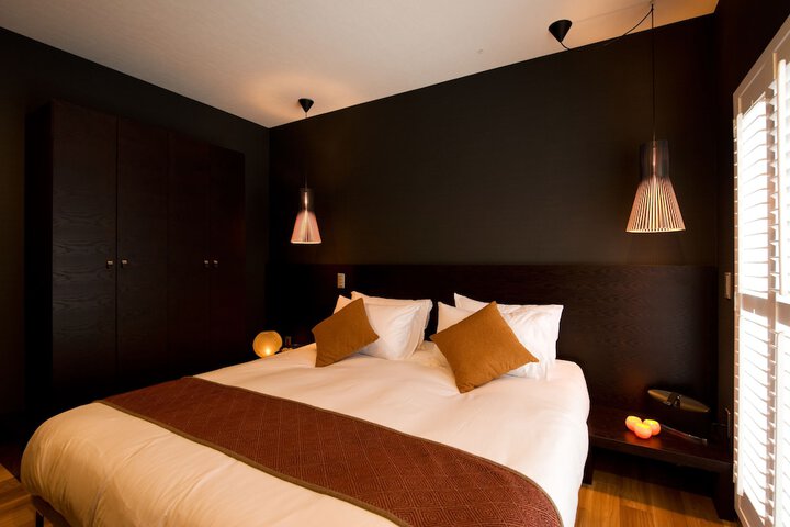 Room 8 of 37