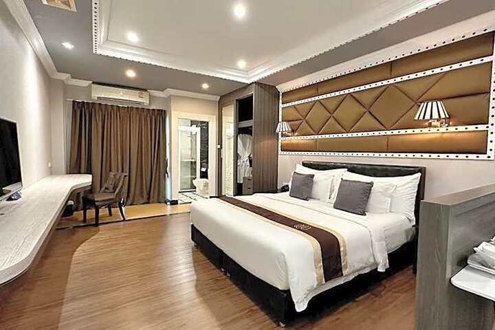 Photo 9