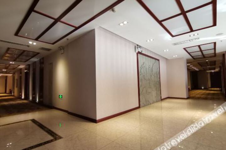 Hotel Interior 7 of 22