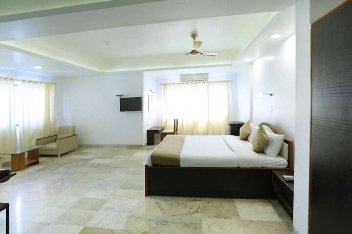 Room 16 of 51