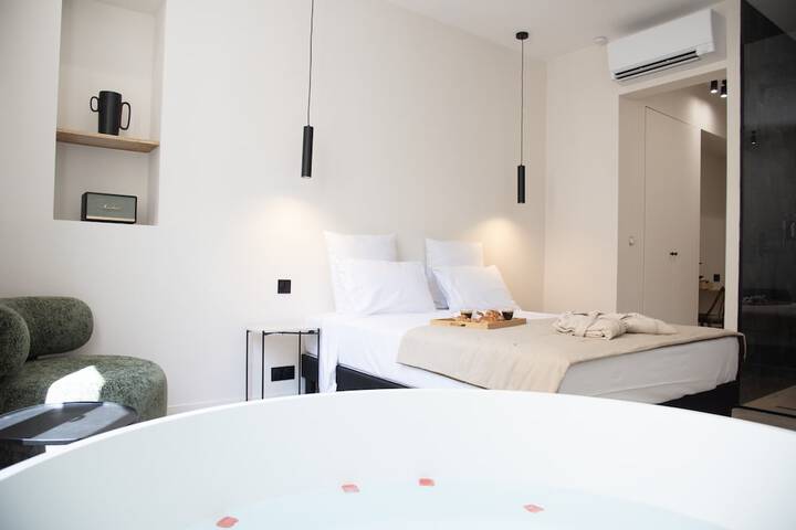 Room 3 of 18