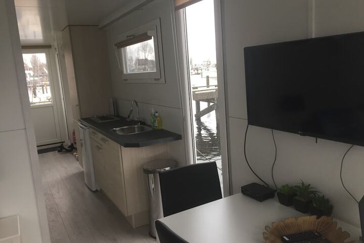 Room 5 of 50