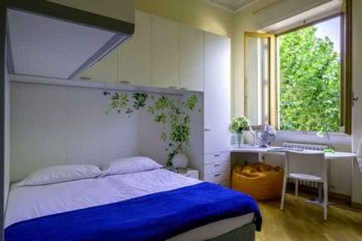 Room 34 of 100