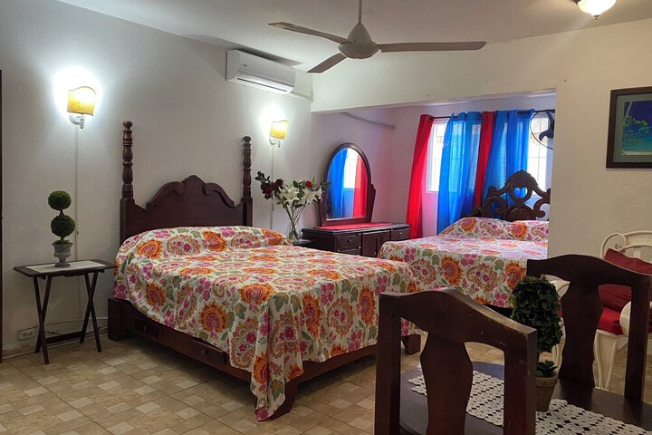 Room 34 of 132