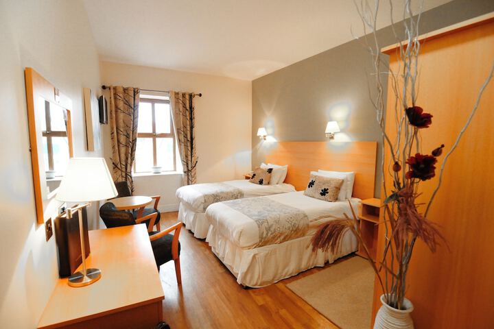 Room 14 of 32