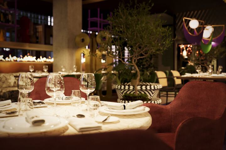 Dining 39 of 43