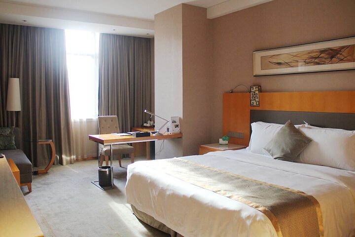 Room 19 of 39