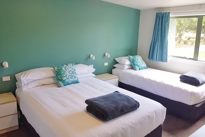 Room 16 of 38