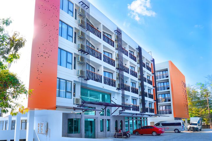 Hotel 57 of 100