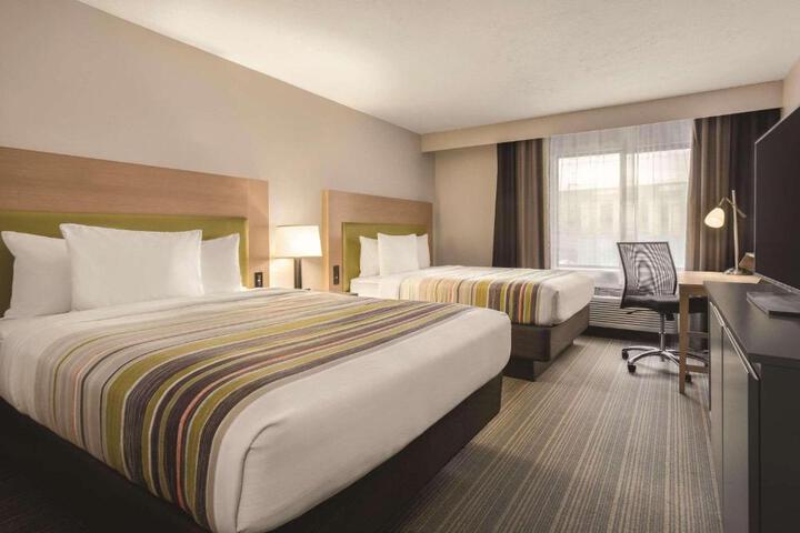 1 King Bed