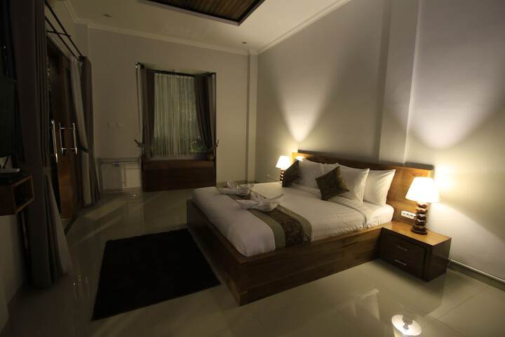 Room 6 of 34