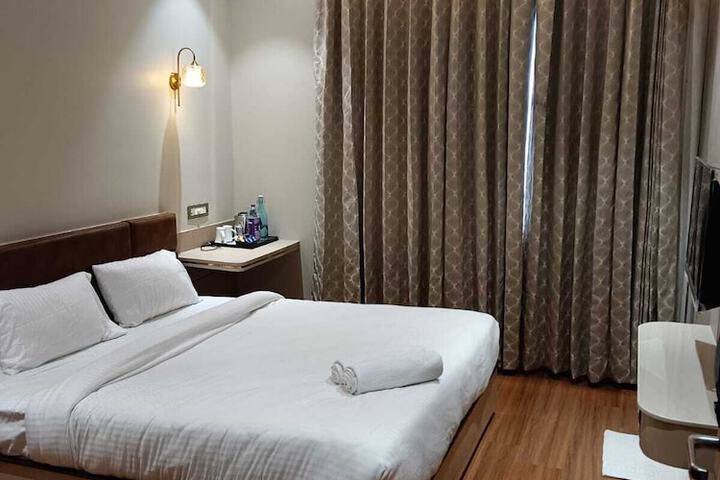 Room 14 of 25