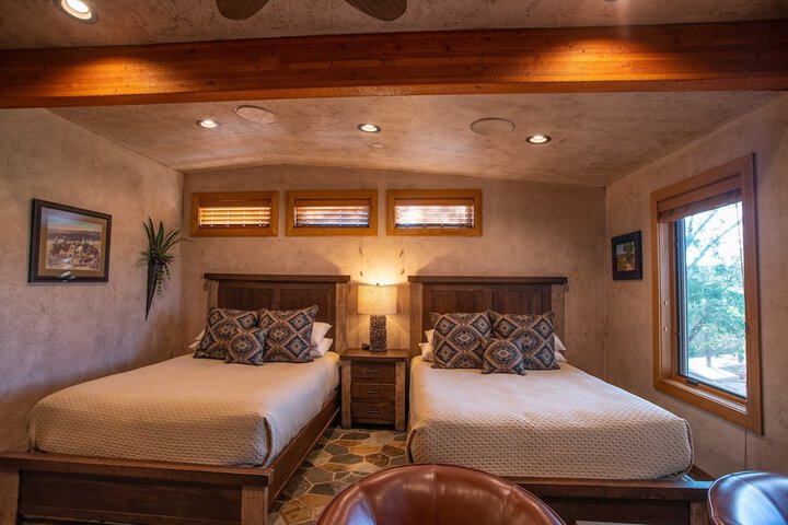 Room 26 of 148