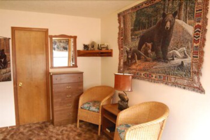 Room 10 of 17