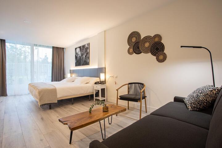 Room 13 of 37