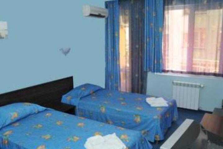 Room 3 of 6