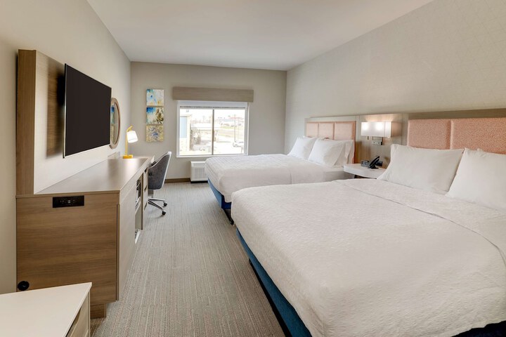 2 Queen Beds Hearing Accessible (7 of 30)