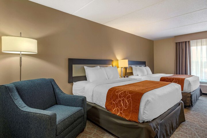 Standard 2 Queen Beds Accessible (2 of 11)
