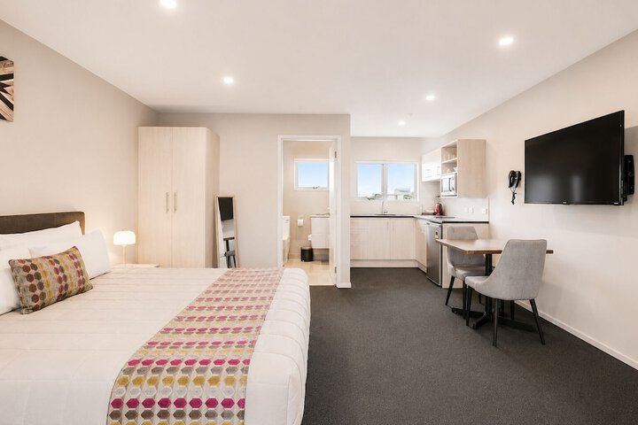 Ellerslie Palms Motel